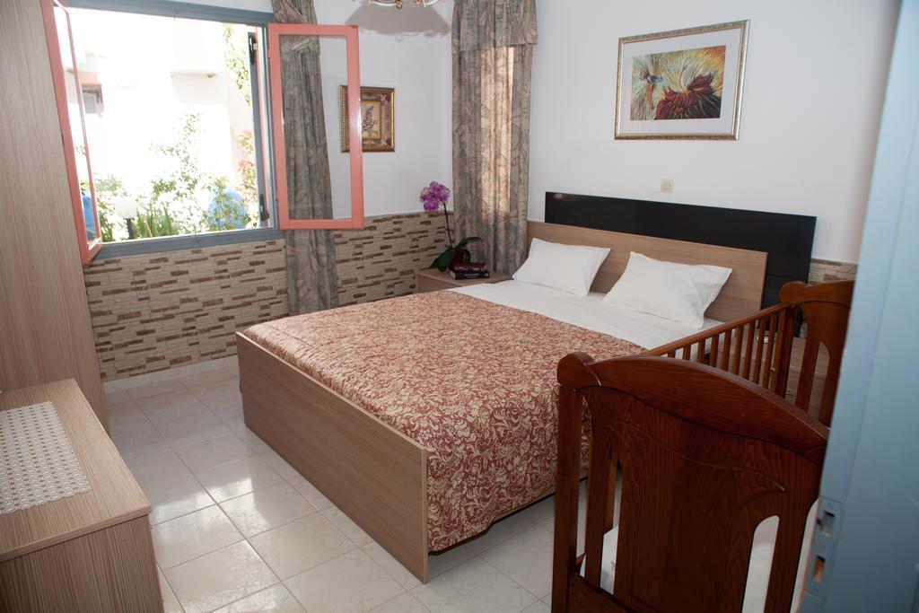 Palmira Apartments Makrýgialos Kamer foto