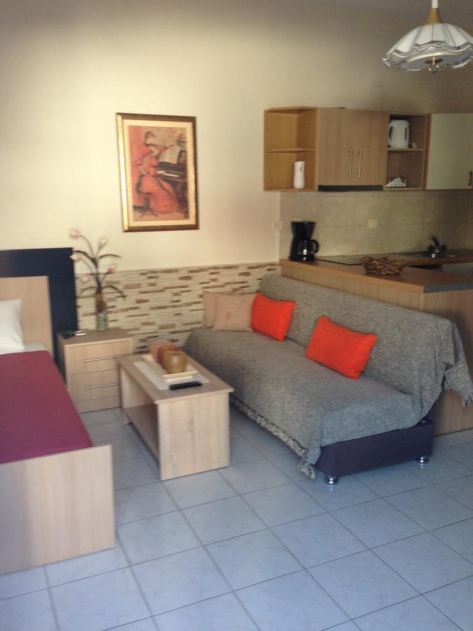 Palmira Apartments Makrýgialos Buitenkant foto