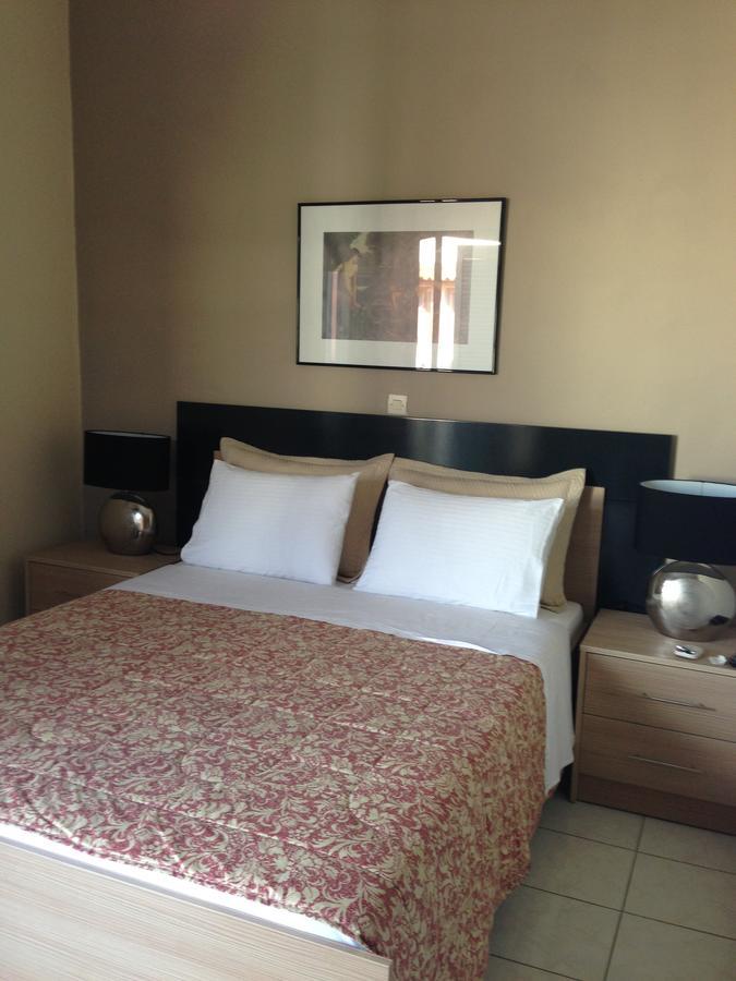 Palmira Apartments Makrýgialos Buitenkant foto