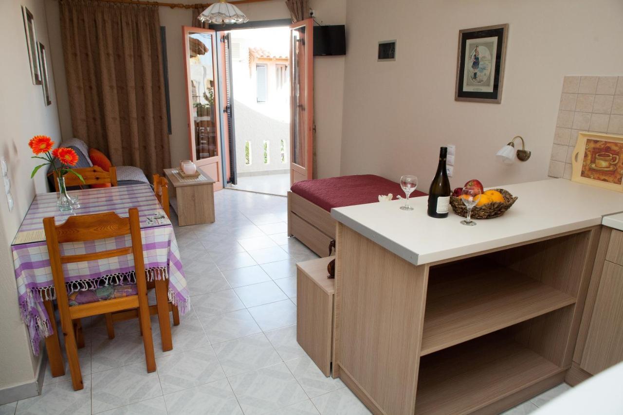 Palmira Apartments Makrýgialos Buitenkant foto